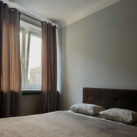Ferienwohnung K22 Andersa 12 M Ratusz Arsenal Warschau Exterior foto