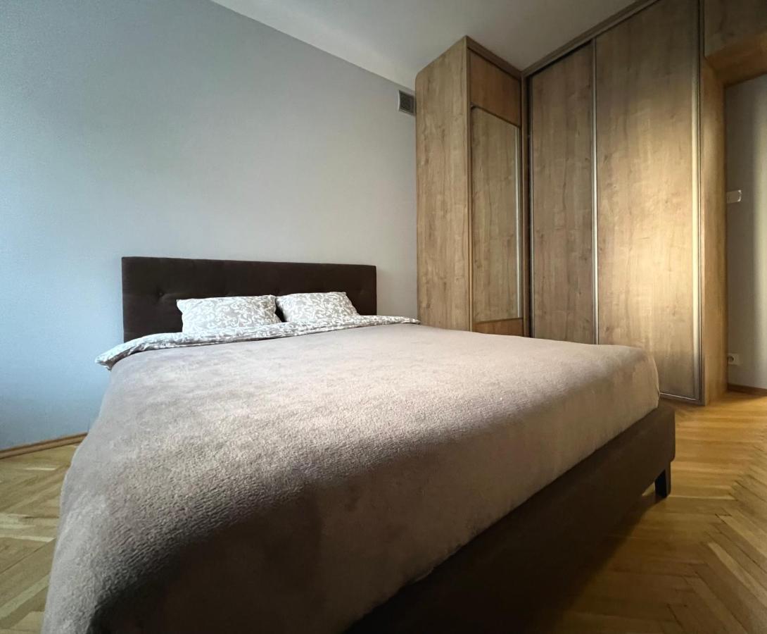 Ferienwohnung K22 Andersa 12 M Ratusz Arsenal Warschau Exterior foto